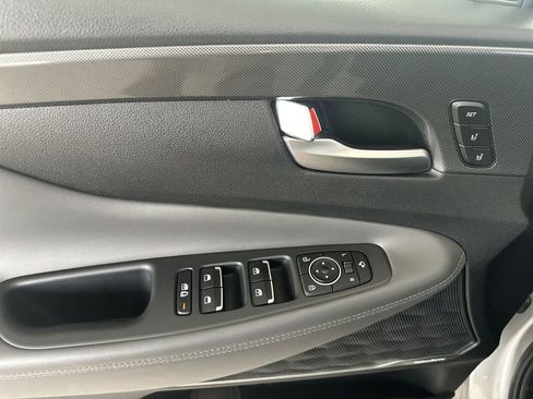 Used 2023 Hyundai Santa Fe Limited image 11