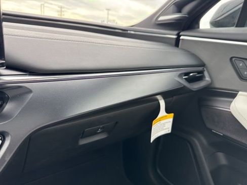 Used 2024 Acura ZDX A-Spec image 43