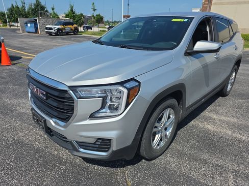 Used 2022 GMC Terrain SLE FWD image 8