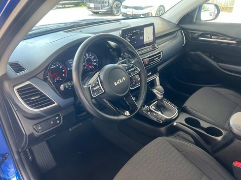 Certified 2023 Kia Seltos S w/ Navigation Package AWD/4WD image 6
