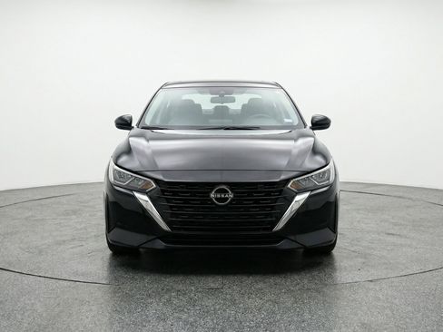 Used 2025 Nissan Sentra SV image 2