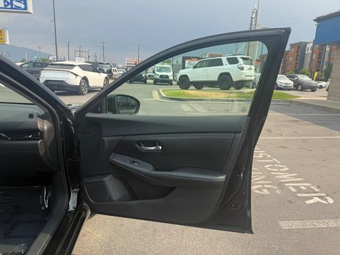 Used 2021 Nissan Sentra SV FWD image 25