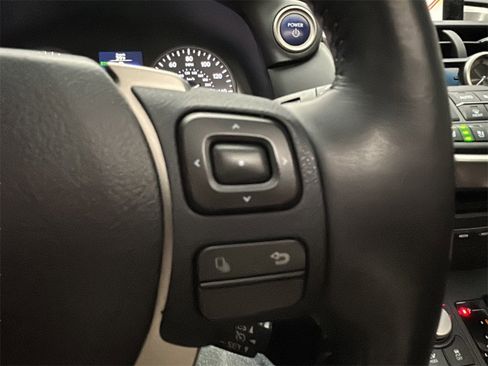 Used 2015 Lexus NX 300h AWD image 22