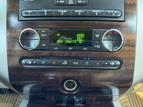 Used 2014 Ford Expedition EL XLT w/ Equipment Group 202A image 16