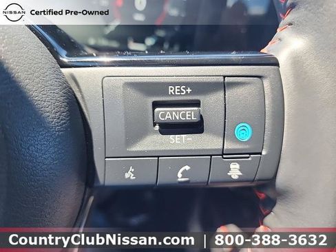 Certified 2025 Nissan Kicks SR w/ SR Premium Package AWD/4WD image 17
