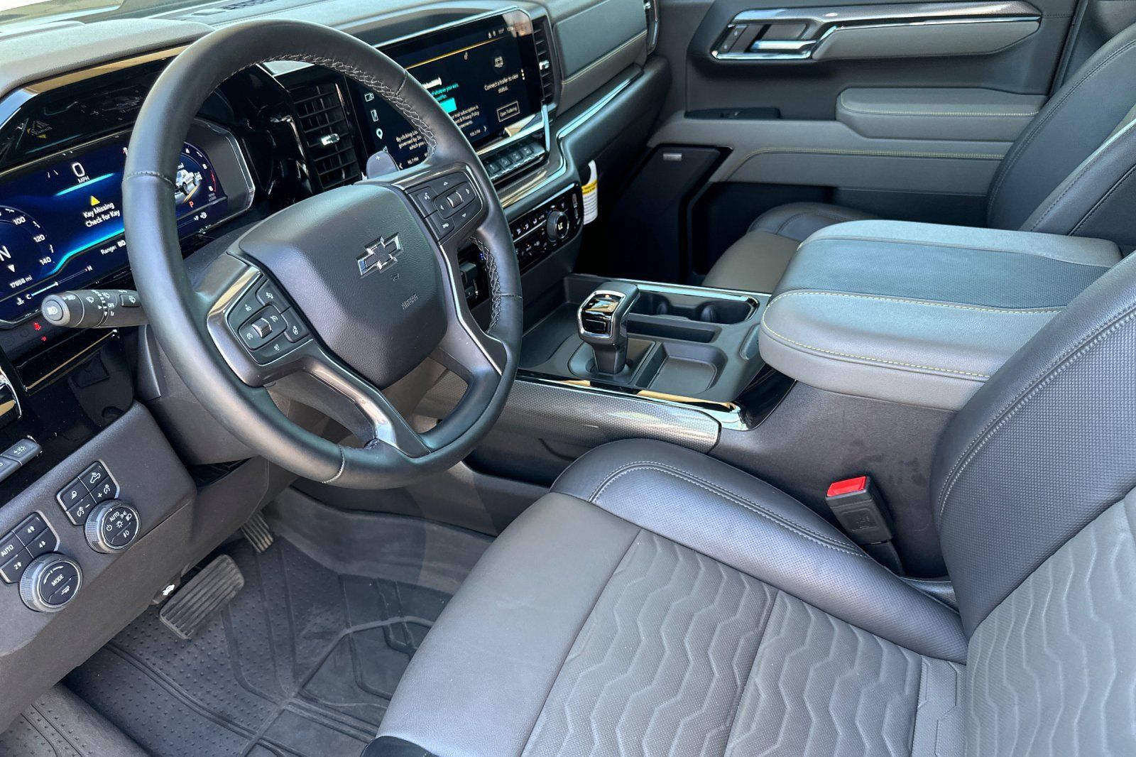 Used 2025 Chevrolet Silverado 1500 ZR2 w/ Technology Package AWD/4WD image 11