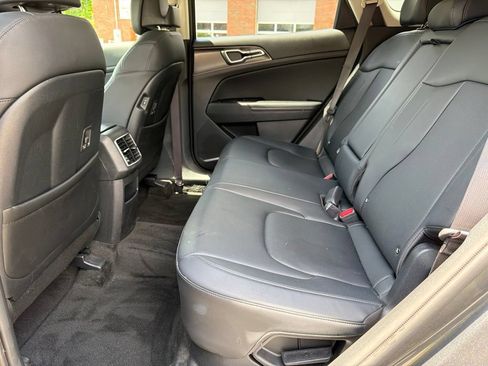 Certified 2023 Kia Sportage EX AWD/4WD image 26