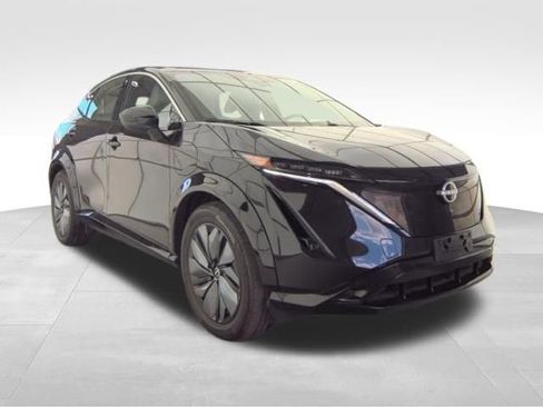 Used 2023 Nissan Ariya FWD image 3