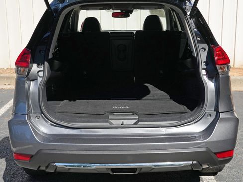 Used 2018 Nissan Rogue SL AWD/4WD image 9