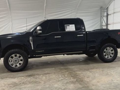 Used 2023 Ford F250 Lariat w/ Lariat Ultimate Package AWD/4WD image 9