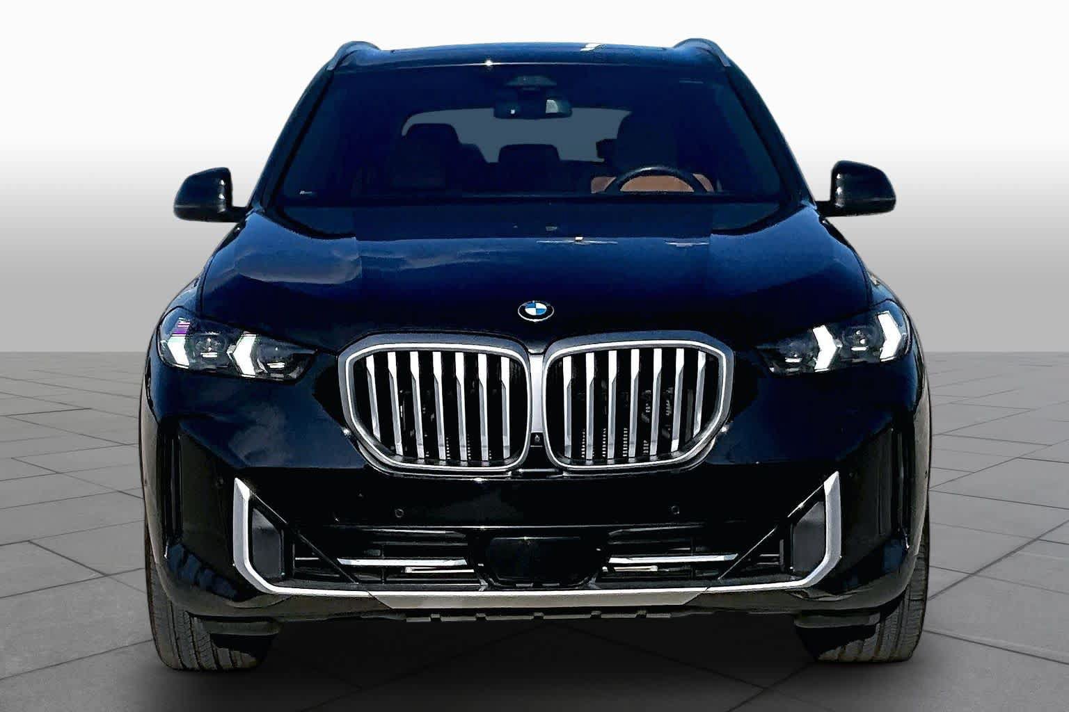 Used 2024 BMW X5 sDrive40i w/ Parking Assistance Package RWD image 3