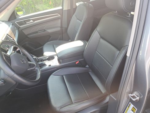 Certified 2023 Volkswagen Atlas SE w/ Panoramic Sunroof Package FWD image 16