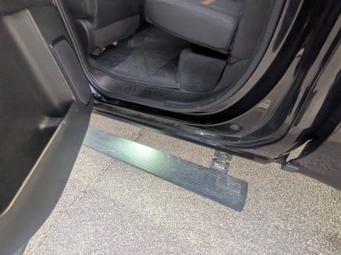 Used 2023 GMC Sierra 1500 AT4 w/ AT4 Premium Package image 9