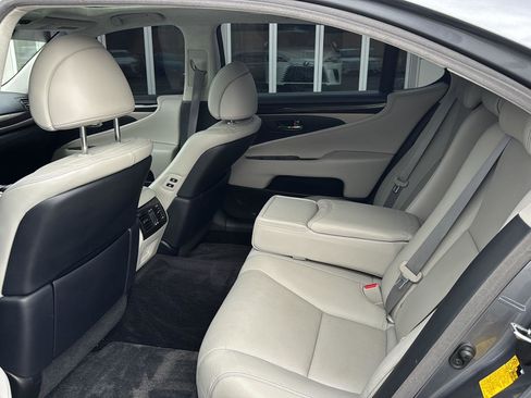 Used 2013 Lexus LS 460 L image 9