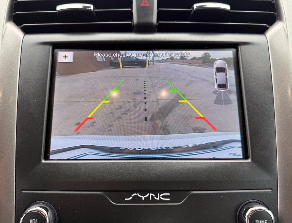 Used 2019 Ford Fusion SE FWD image 32