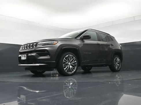 Used 2023 Jeep Compass Limited w/ Elite Group AWD/4WD image 20