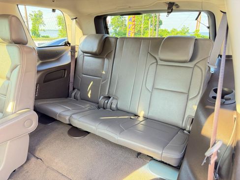 Used 2017 GMC Yukon Denali w/ Open Road Package AWD/4WD image 38