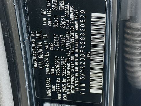 Used 2025 Kia Sportage LX FWD image 12