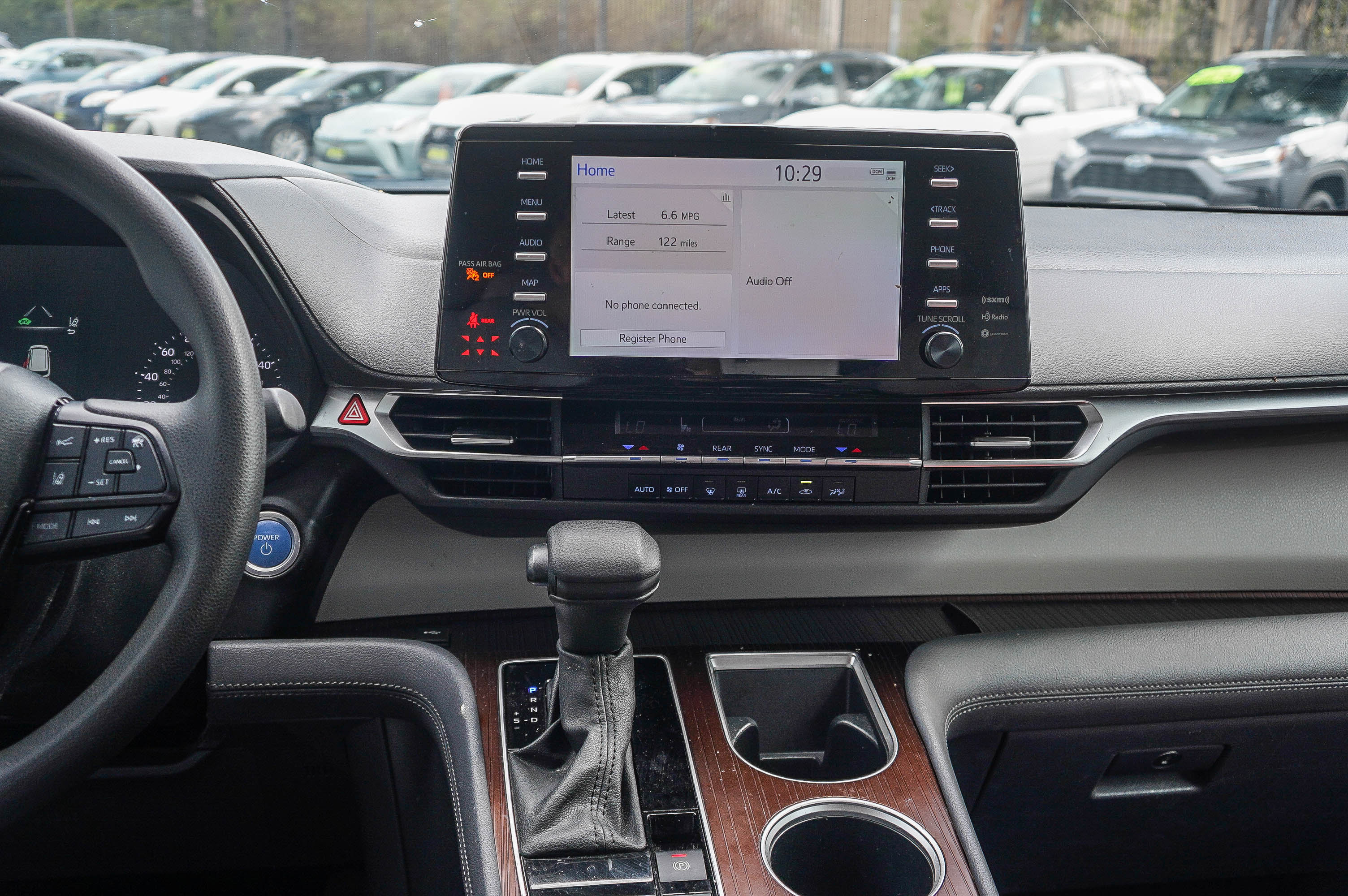 Used 2023 Toyota Sienna LE FWD image 13