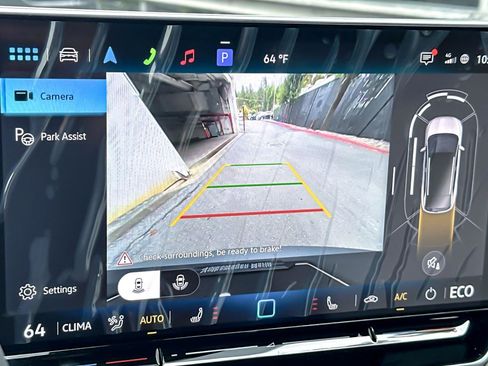 New 2025 Volkswagen ID.4 Pro image 19