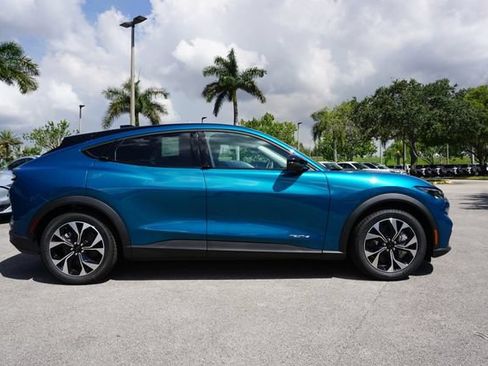 New 2026 Ford Mustang Mach-E Select RWD image 15