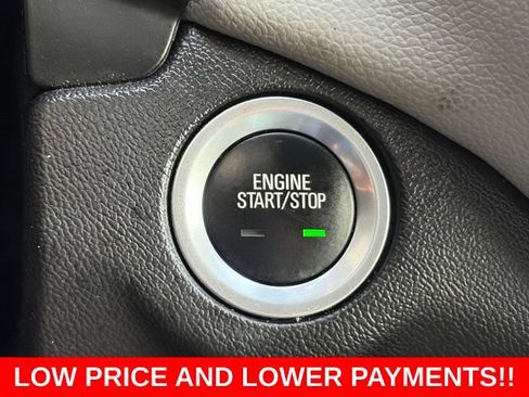 Used 2024 Chevrolet Equinox LT FWD image 25