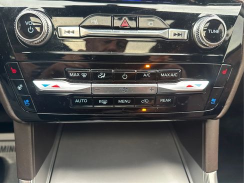 Used 2022 Ford Explorer King Ranch w/ Technology Package AWD/4WD image 15