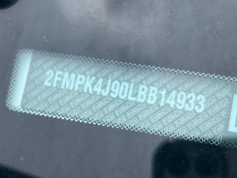 Used 2020 Ford Edge SEL image 23