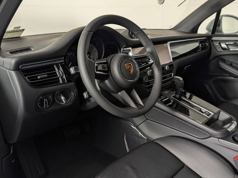 New 2026 Porsche Macan S image 4
