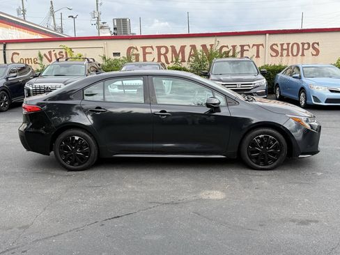 Used 2021 Toyota Corolla LE FWD image 6