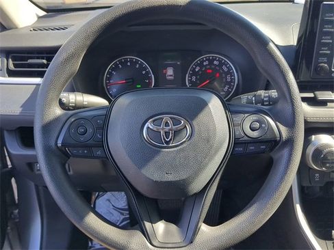 Used 2021 Toyota RAV4 XLE image 27