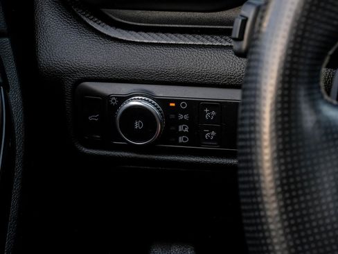 Used 2025 Lamborghini Revuelto image 31