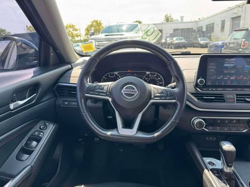 Used 2022 Nissan Altima 2.5 SR FWD image 22