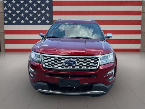 Used 2017 Ford Explorer Platinum AWD/4WD image 2