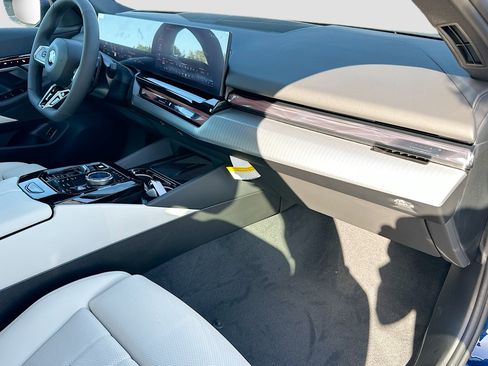 New 2026 BMW 530i w/ M Sport Package RWD image 24