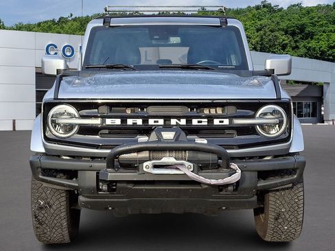 Used 2021 Ford Bronco Outer Banks image 2