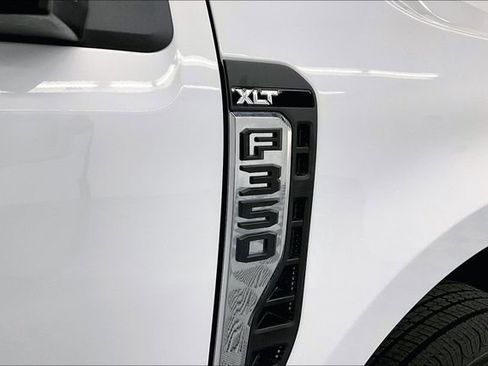 Used 2023 Ford F350 XLT image 37
