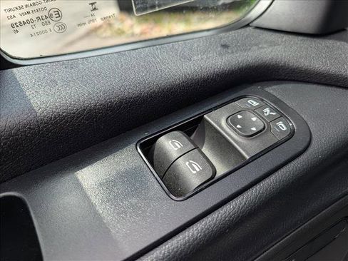Used 2025 Mercedes-Benz Sprinter 2500 image 23