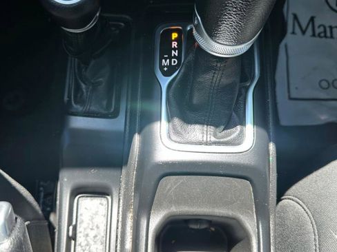 Used 2023 Jeep Wrangler Unlimited AWD/4WD image 18