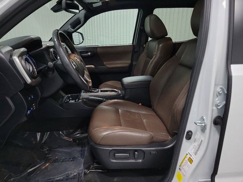 Certified 2021 Toyota Tacoma Limited image 12