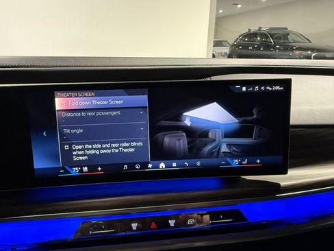 Used 2023 BMW 740i w/ Parking Assistance Package RWD image 36
