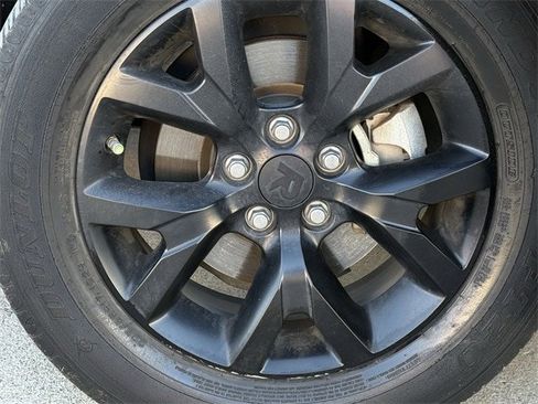 Used 2021 Toyota RAV4 LE image 8