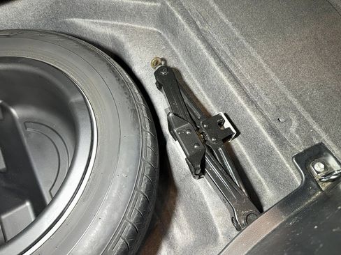 Used 2002 Lexus LS 430 image 82