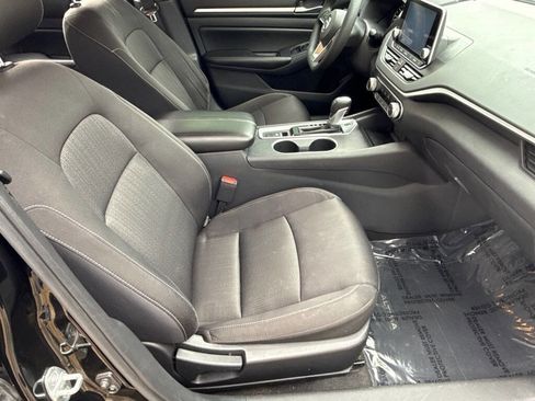Used 2022 Nissan Altima 2.5 SV image 12