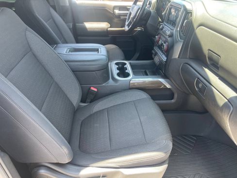 Certified 2021 Chevrolet Silverado 1500 LT Trail Boss w/ LPO, Dark Essentials Package AWD/4WD image 12