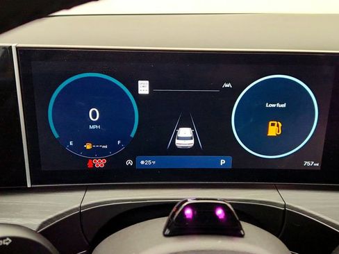 Used 2024 Hyundai Santa Fe Limited image 14