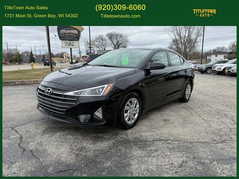 Used 2019 Hyundai Elantra SE image 1