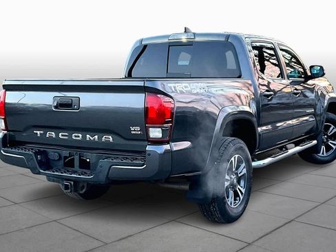 Used 2019 Toyota Tacoma TRD Sport w/ Technology Package image 13