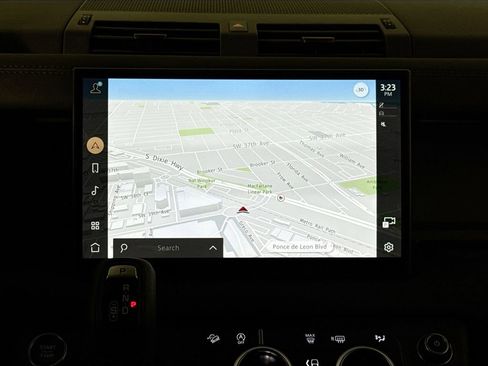 Used 2025 Land Rover Defender 110 X-Dynamic SE image 23