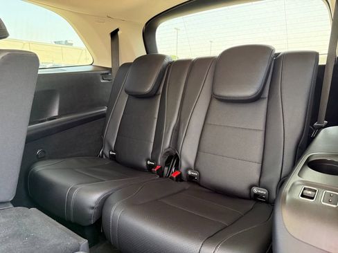 Used 2023 Mercedes-Benz GLS 450 4MATIC image 39